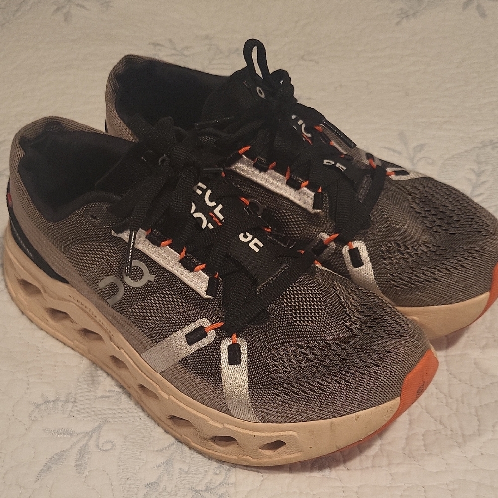 On Running Women’s Cloudsurfer in Gray, Black & Orange